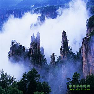 武漢往返：張家界、鳳凰古城、韶山六日游，每周一、周四發(fā)團